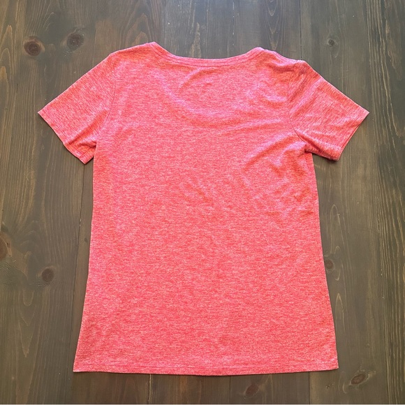 Nike dri-fit women’s red athletic t-shirt - Picture 2 of 5